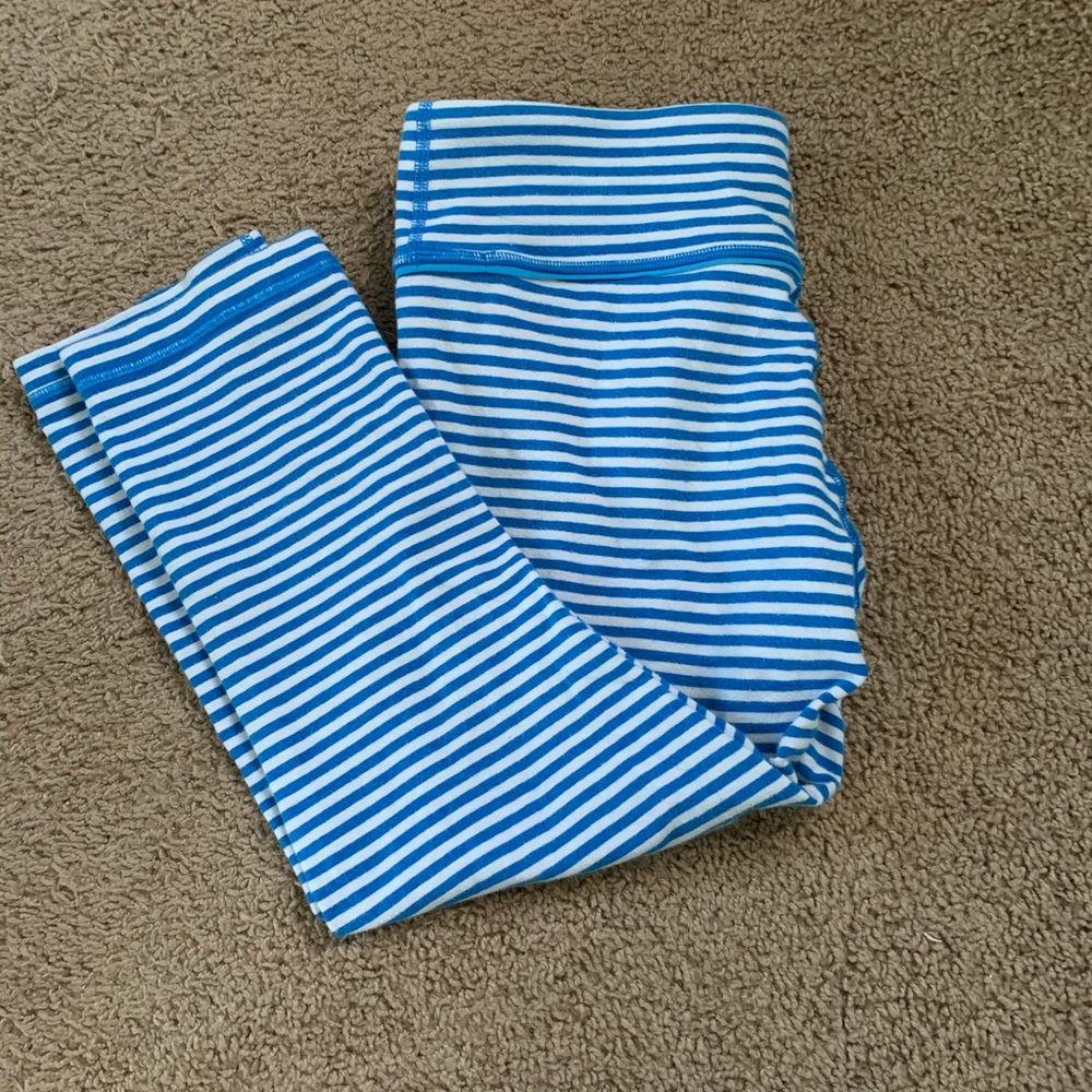 Lululemon blue and white stripes cropped leggings